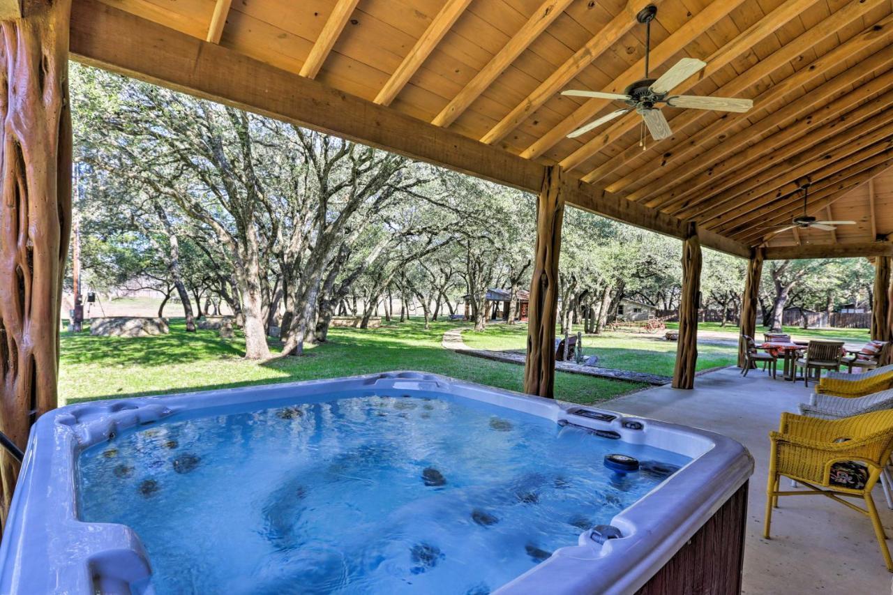 Riverfront Blanco Home With Shaded Porch And Hot Tub Exterior photo